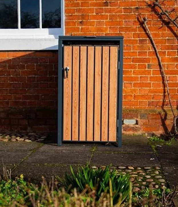 Teak Effect Wheelie Bin Store – Single