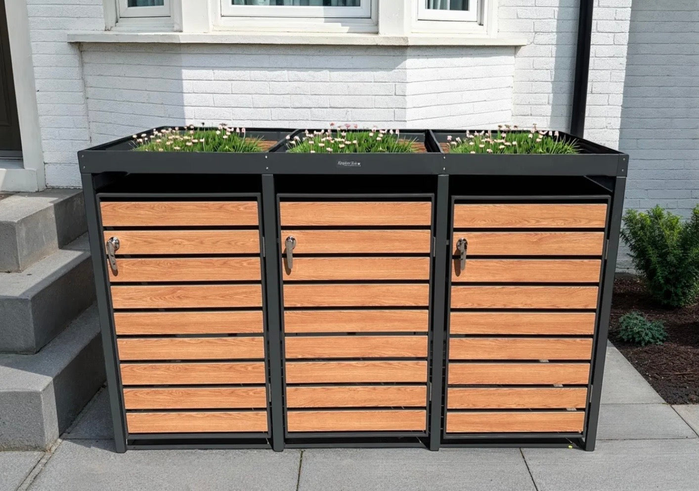 Teak Effect Planter Top Wheelie Bin Store – Single